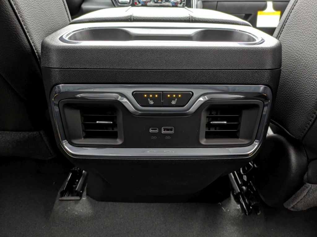 New 2026 GMC Sierra 3500 Denali w/ Denali Reserve Package image 33