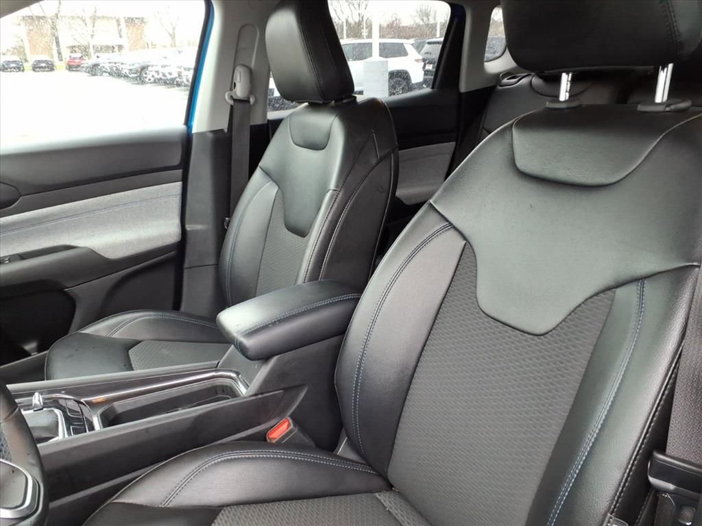 Certified 2022 Jeep Compass Latitude w/ Convenience Group image 10