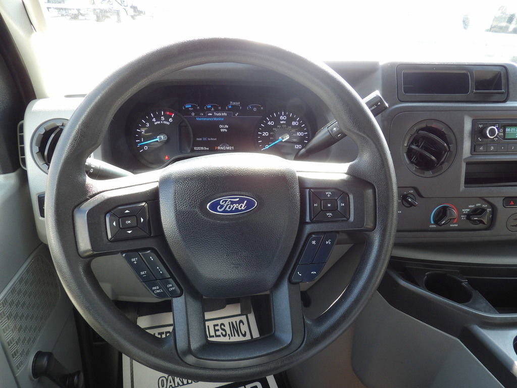 Used 2021 Ford E-350 and Econoline 350 Super Duty RWD image 18