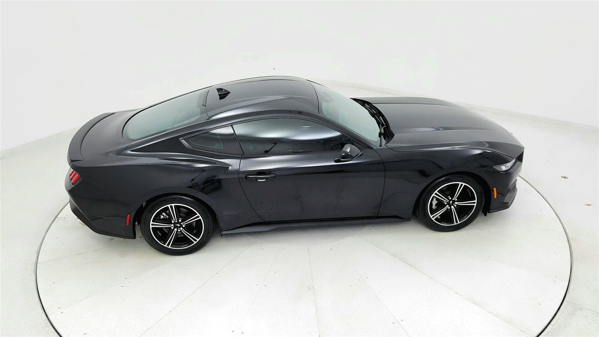 Used 2024 Ford Mustang Premium image 18