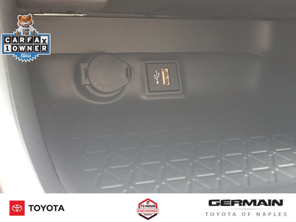 Used 2025 Toyota RAV4 XLE w/ Convenience Package FWD image 32