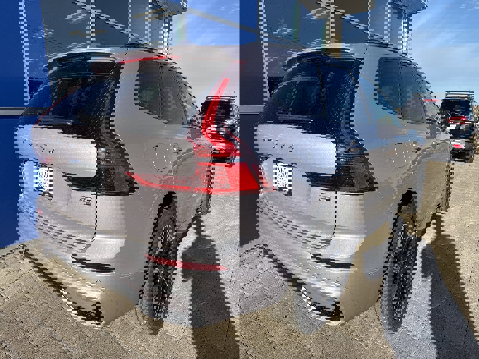 New 2026 Volvo XC60 B5 Plus w/ Protection Package Premier image 6