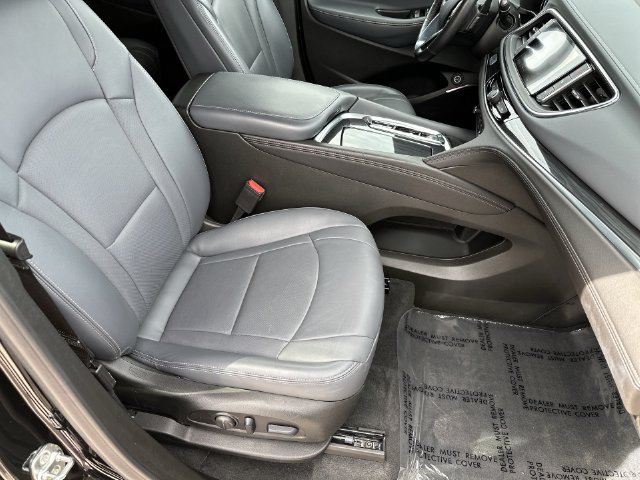 Certified 2024 Buick Enclave Essence AWD/4WD image 35