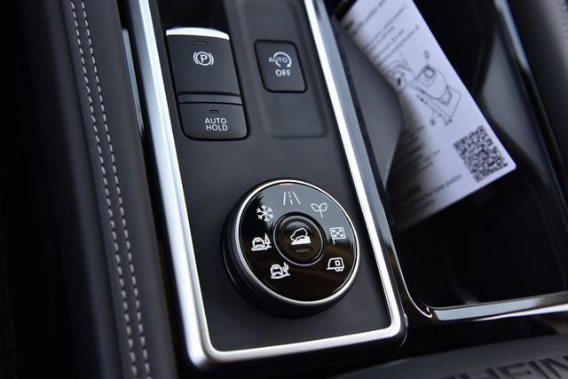 New 2026 Nissan Pathfinder Platinum image 23