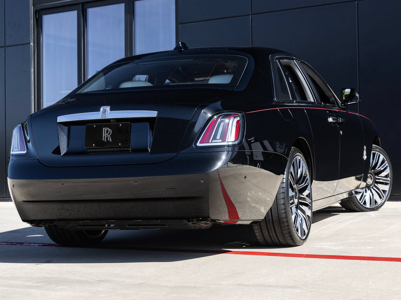 New 2027 Rolls-Royce Ghost AWD/4WD image 2