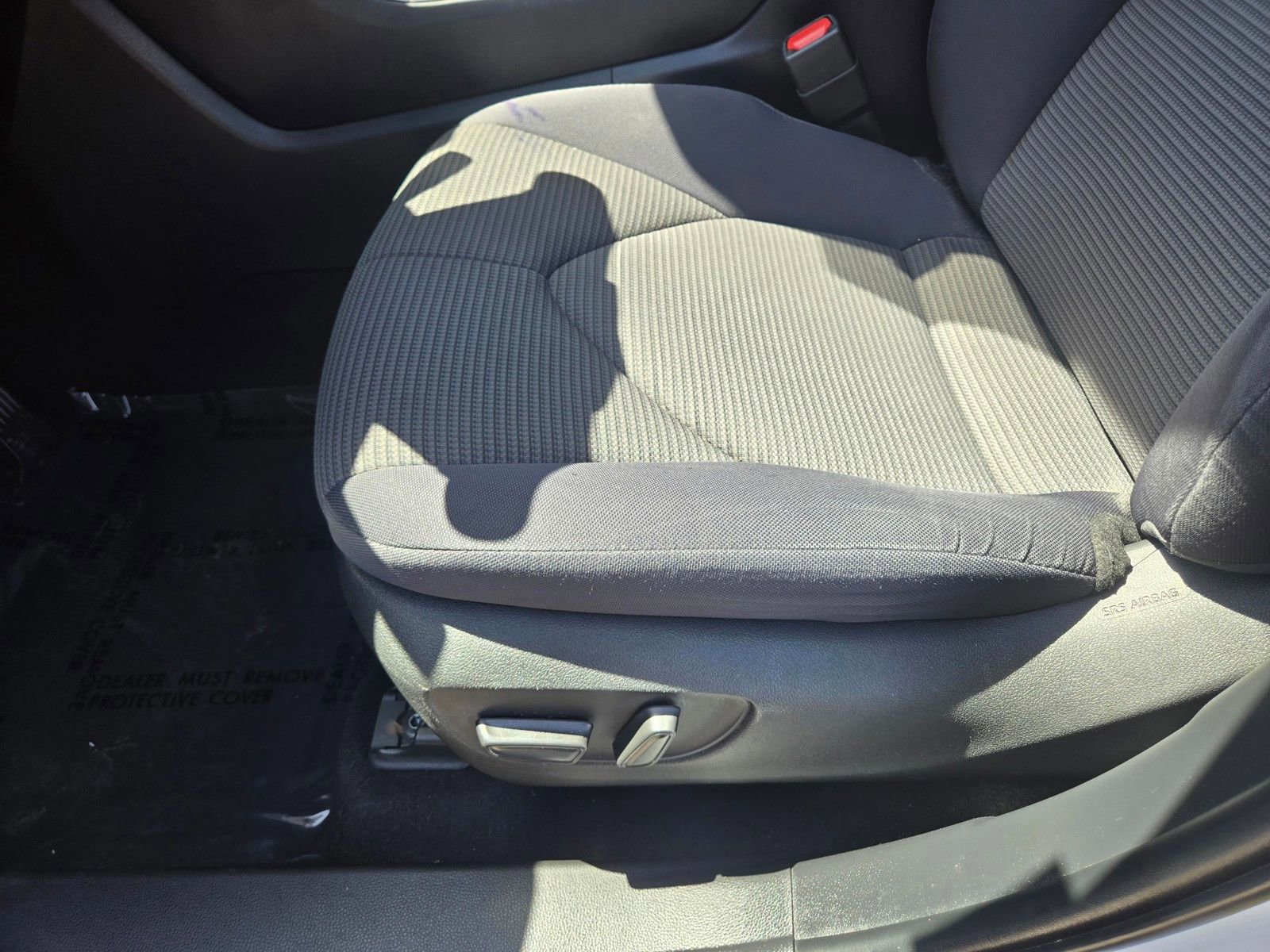 Used 2023 Toyota Highlander LE AWD/4WD image 11