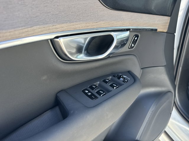 Used 2025 Volvo XC90 B6 Plus w/ Protection Package Premier AWD/4WD image 15