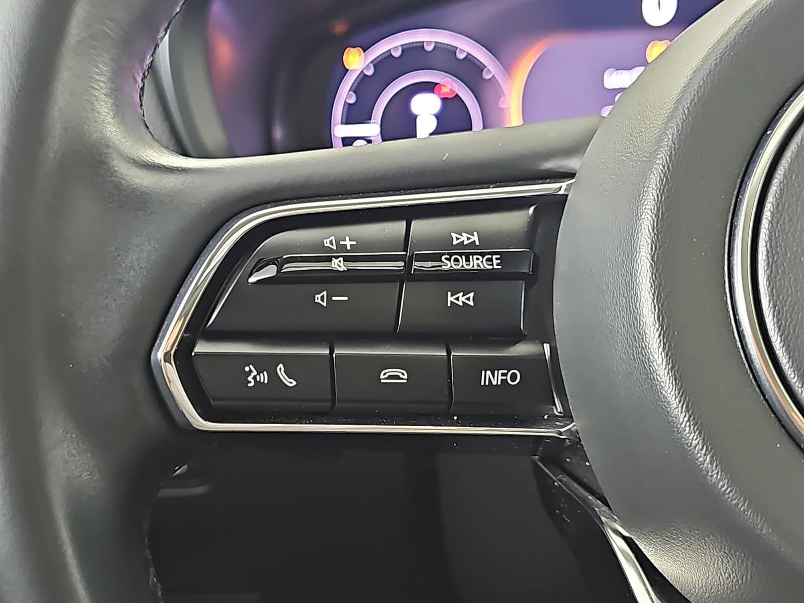 Used 2024 MAZDA CX-90 Plug-In Hybrid w/ Preferred AWD/4WD image 17