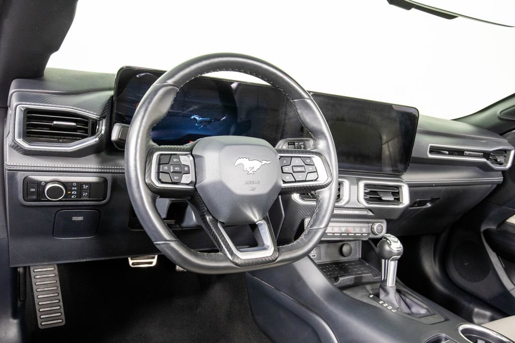 Used 2024 Ford Mustang Premium image 16
