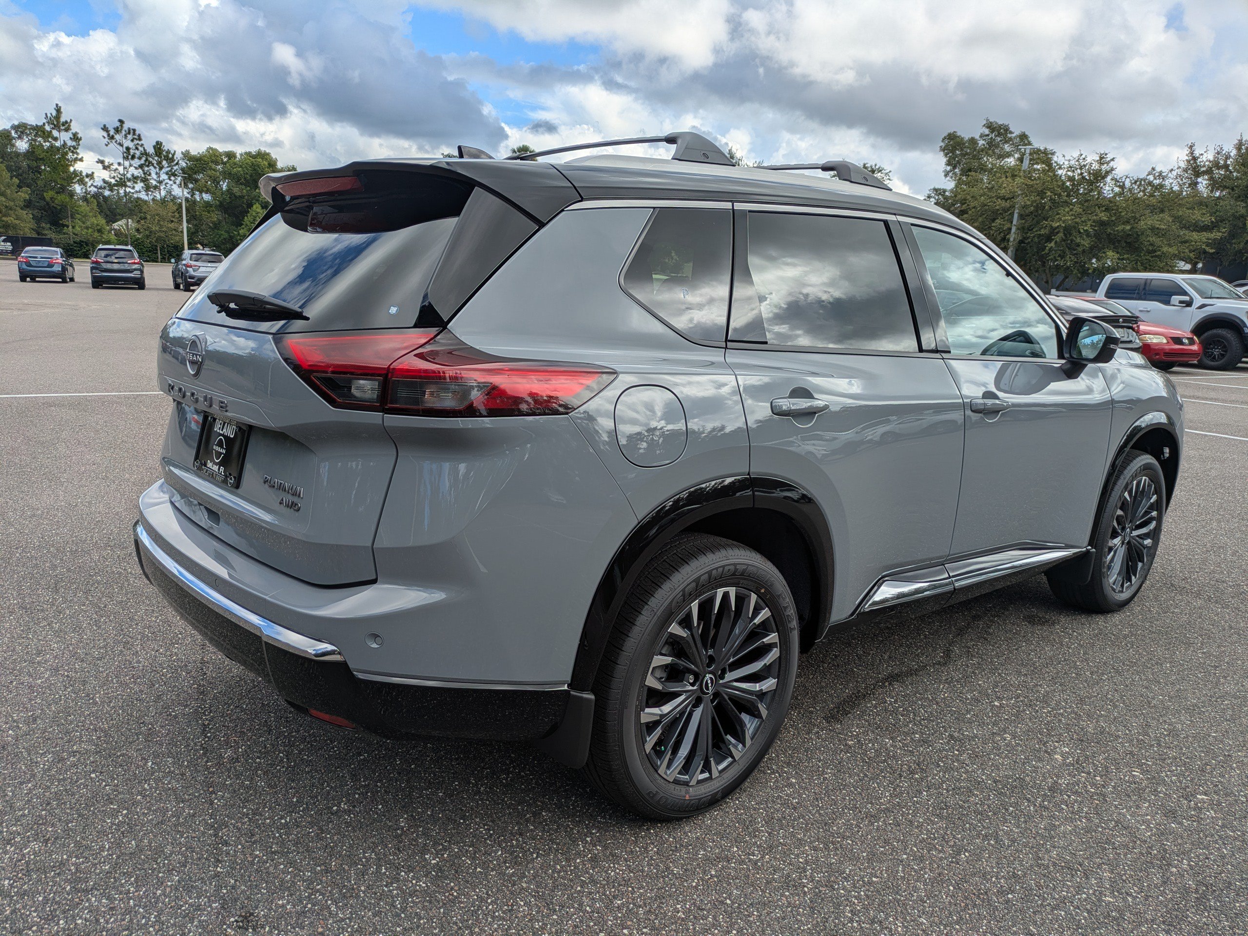 New 2026 Nissan Rogue Platinum AWD/4WD image 4