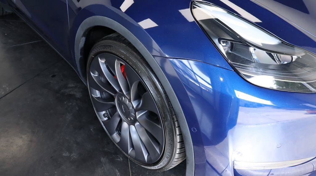 Used 2022 Tesla Model Y Performance AWD/4WD image 12