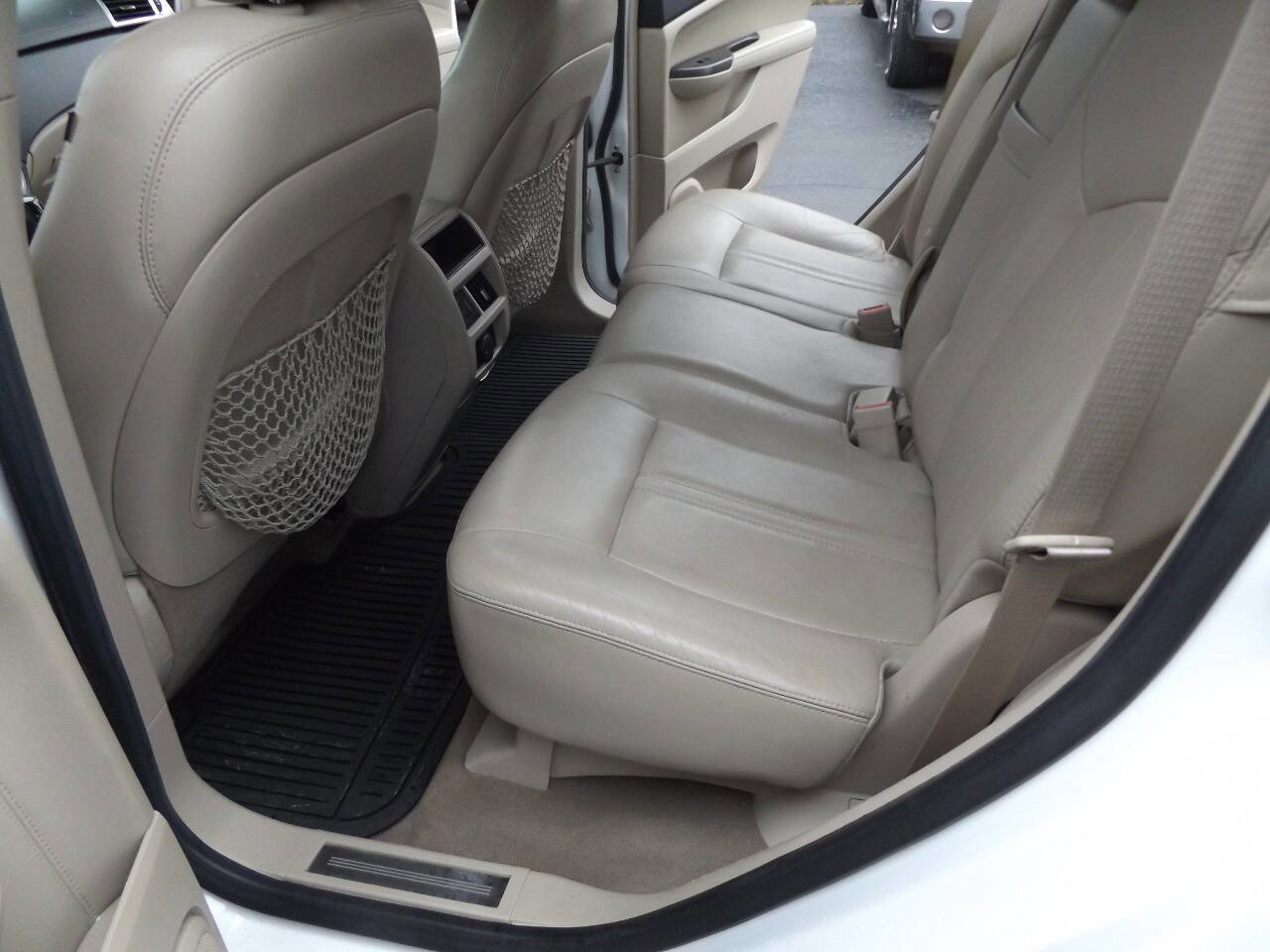 Used 2012 Cadillac SRX Luxury image 17