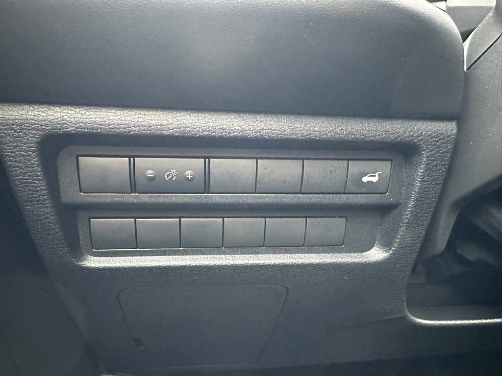 Used 2024 Mitsubishi Outlander SE image 14