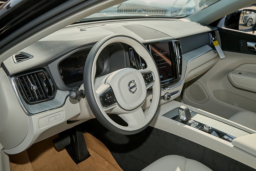 New 2025 Volvo XC60 T8 Plus w/ Protection Package Premier image 12