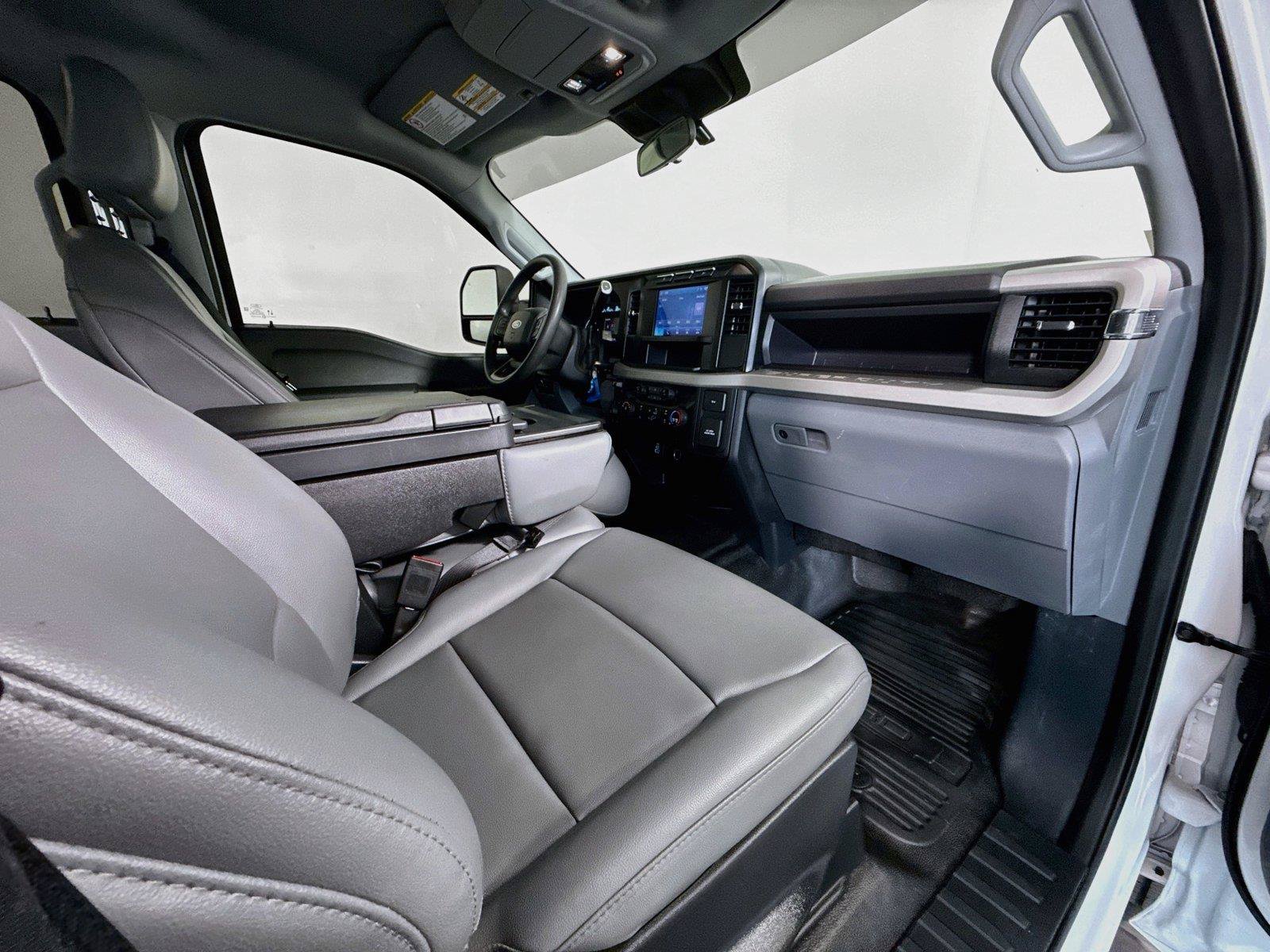 Used 2024 Ford F250 XL w/ XL Chrome Package AWD/4WD image 27