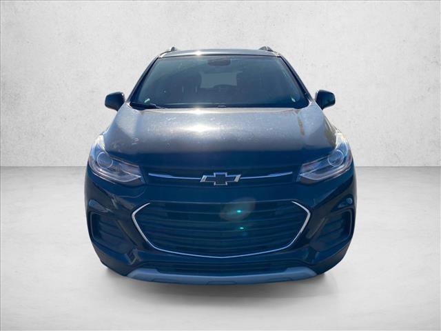 Used 2020 Chevrolet Trax LT w/ Driver Confidence Package FWD image 2