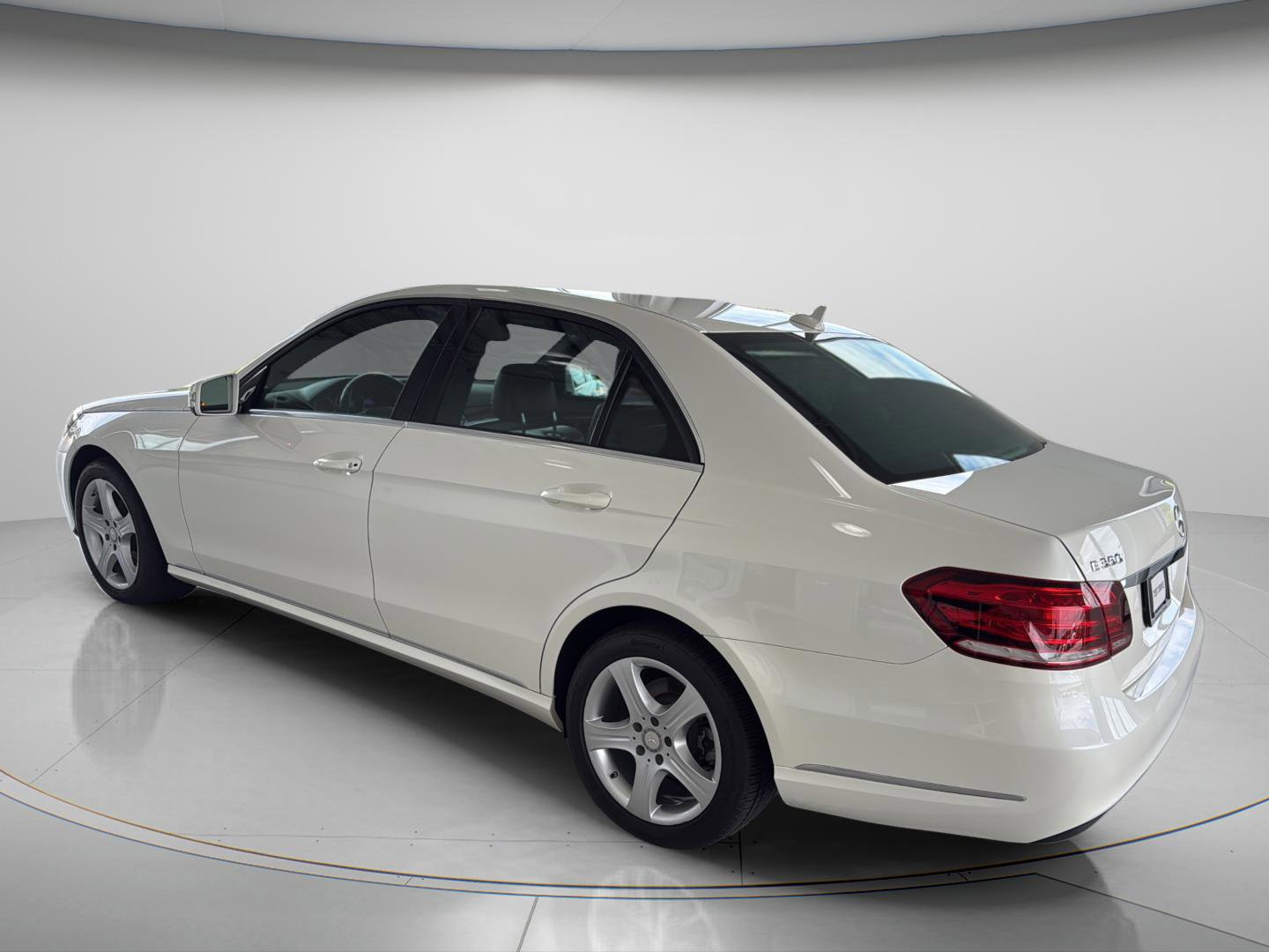 Used 2016 Mercedes-Benz E 350 Sedan image 15