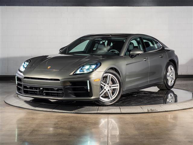 New 2026 Porsche Panamera 4