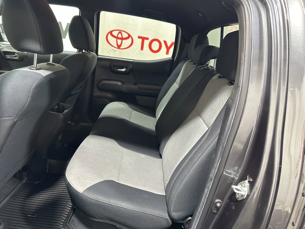 Used 2023 Toyota Tacoma TRD Off-Road image 17