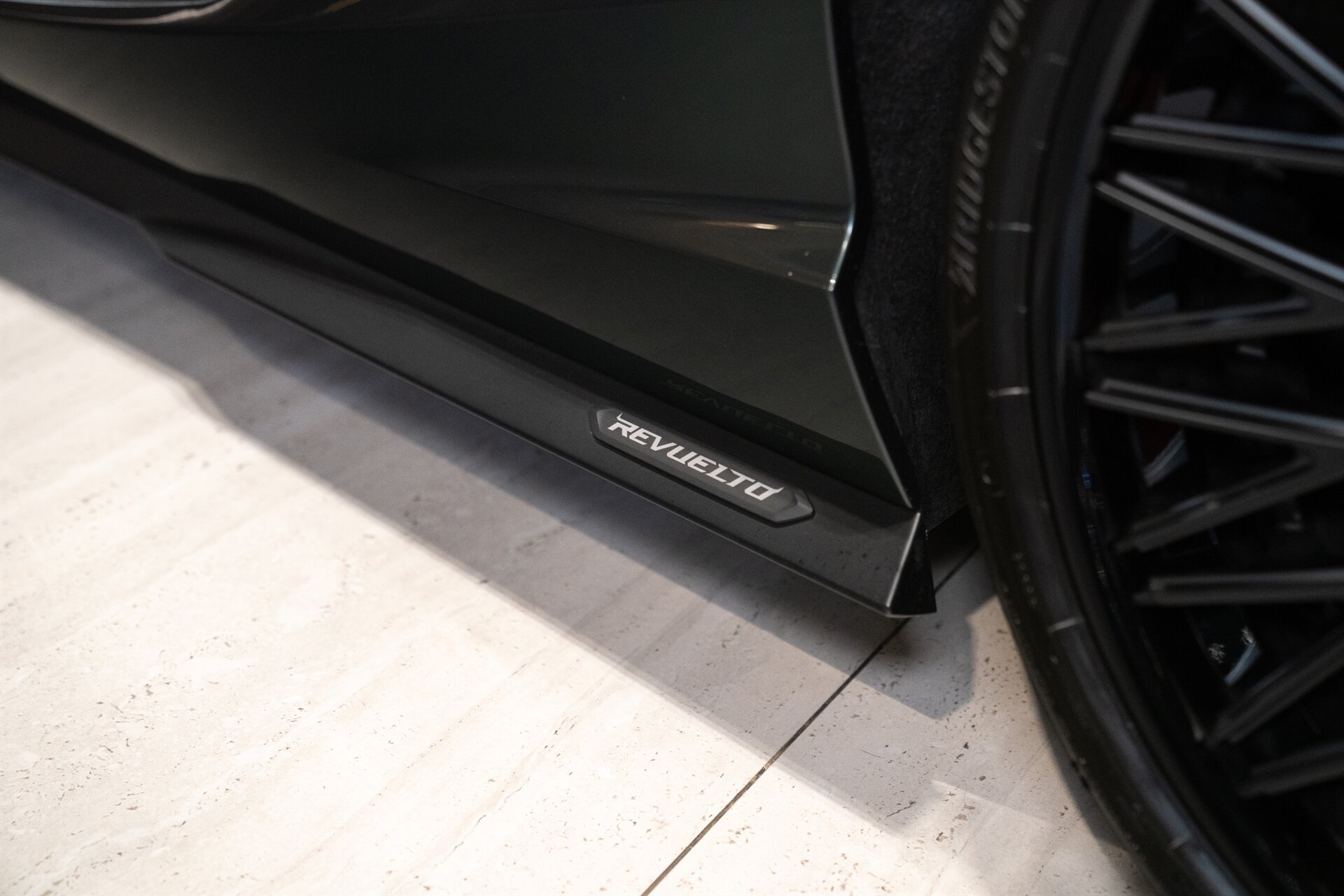 Used 2024 Lamborghini Revuelto AWD/4WD image 18