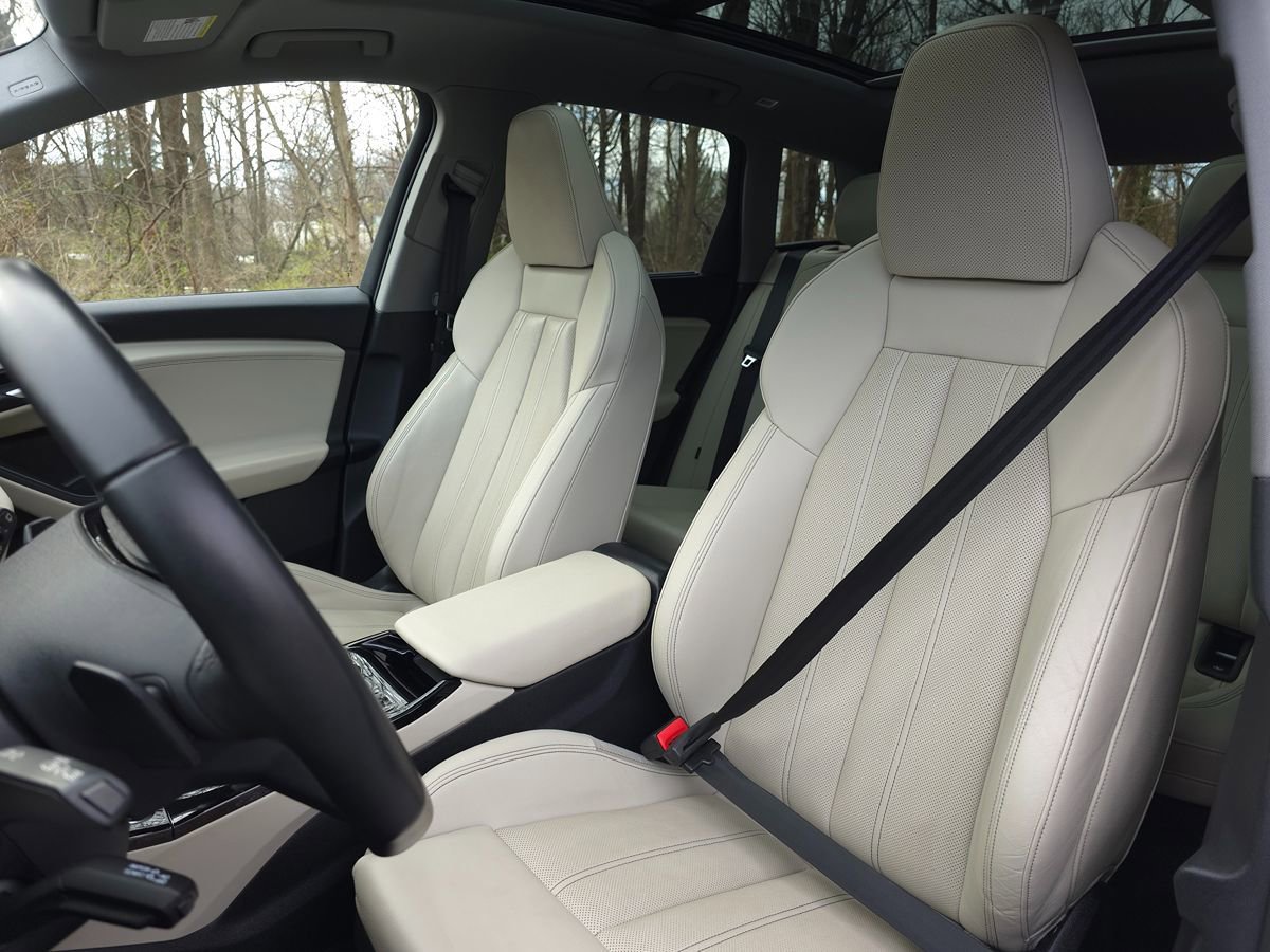 Used 2025 Audi Q6 e-tron Premium Plus AWD/4WD image 13