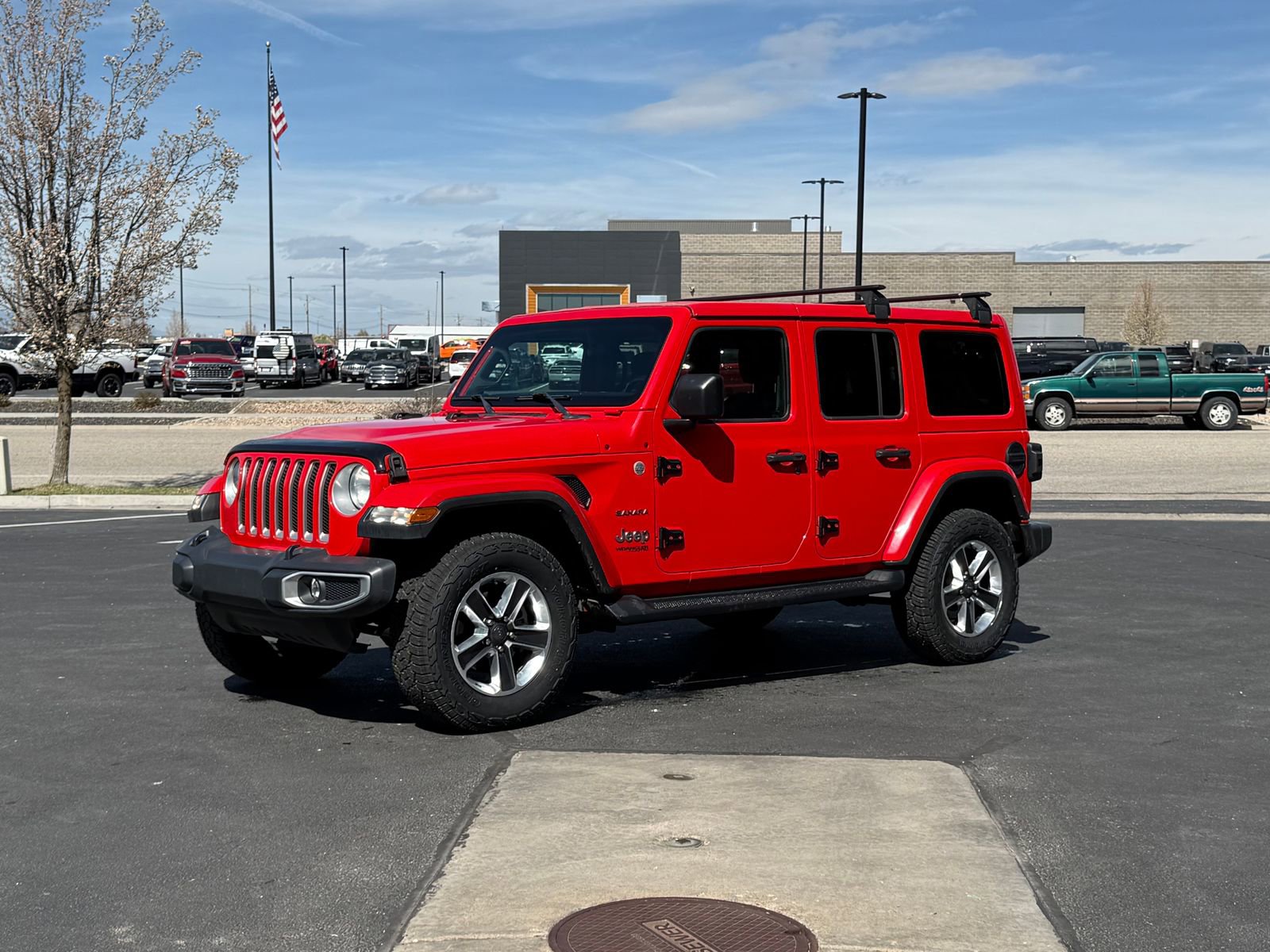 Used 2018 Jeep Wrangler Unlimited Sahara AWD/4WD image 6