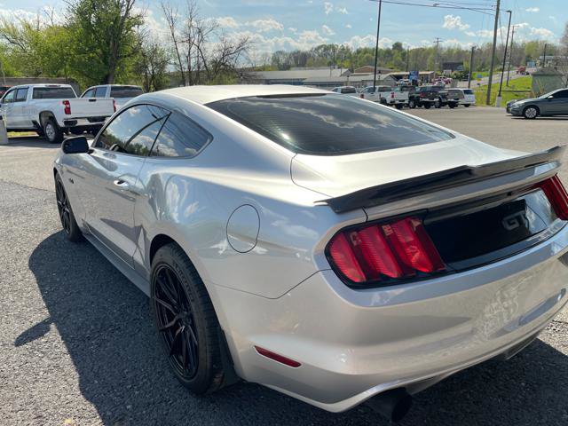 Used 2015 Ford Mustang GT RWD image 5