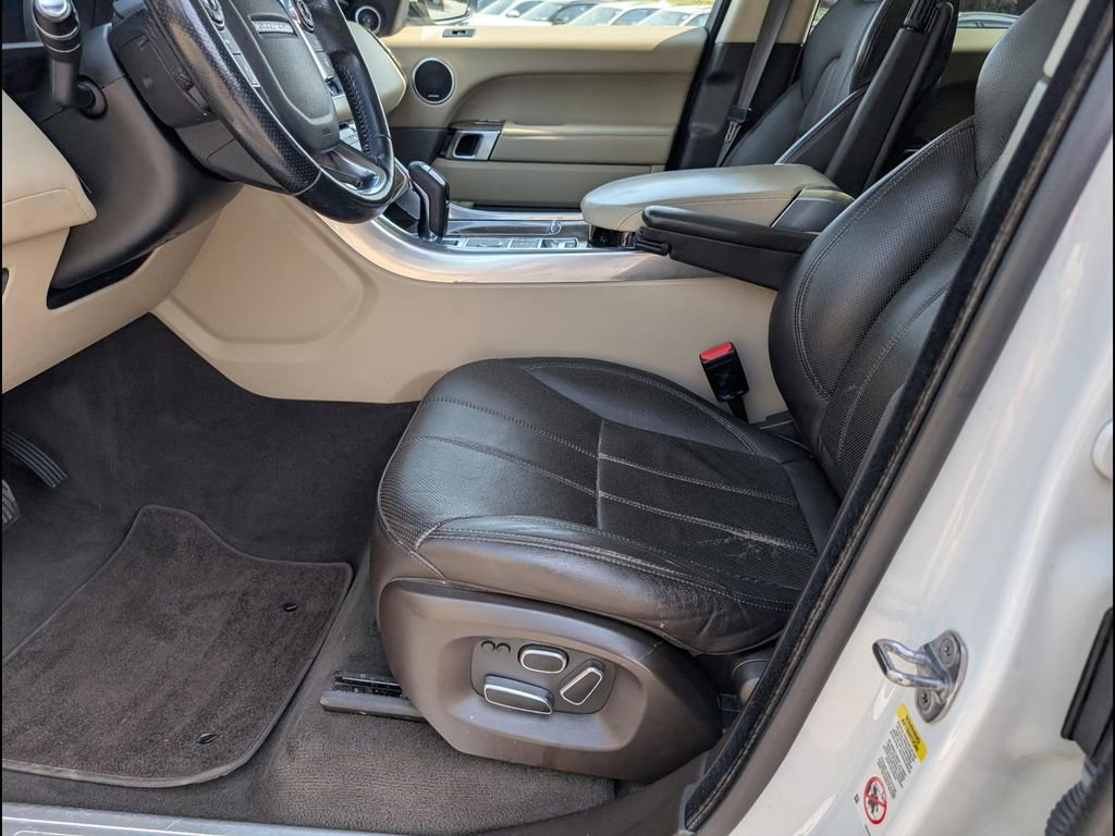 Used 2014 Land Rover Range Rover Sport HSE image 10
