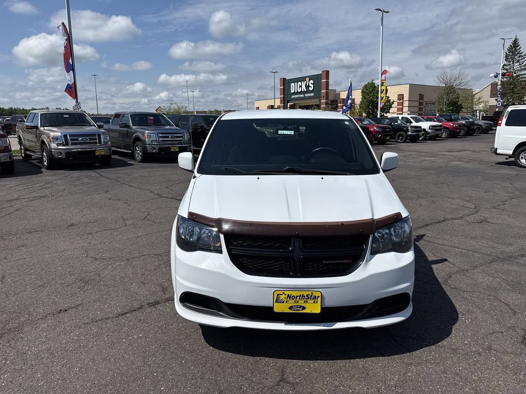 Used 2017 Dodge Grand Caravan SE FWD image 3