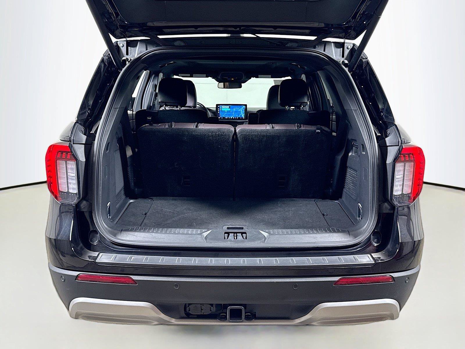Used 2025 Ford Explorer Platinum AWD/4WD image 26