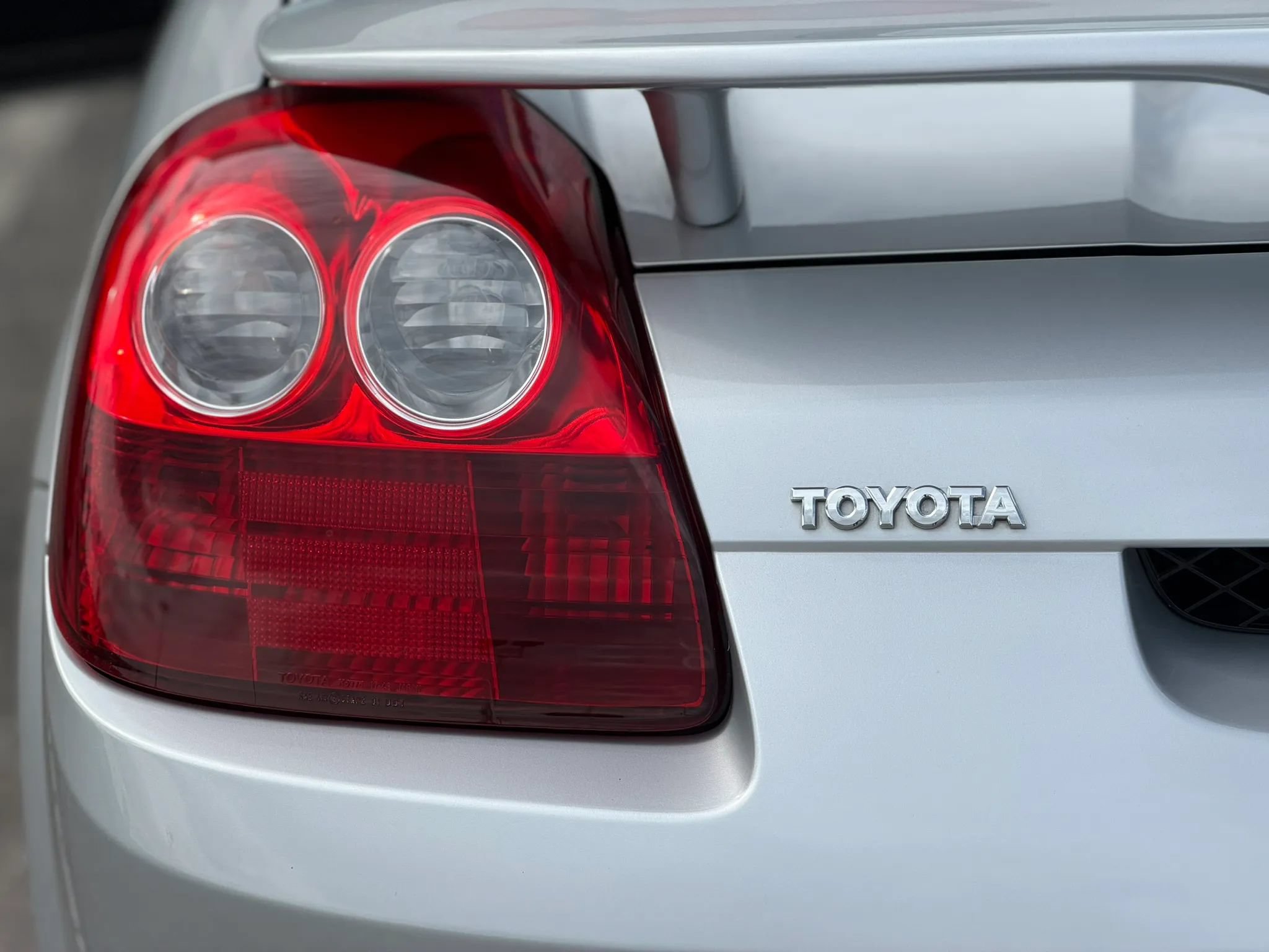 Used 2003 Toyota MR2 RWD image 23