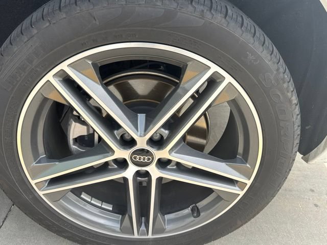 Used 2023 Audi Q5 e Premium Plus w/ Premium Plus Package AWD/4WD image 19