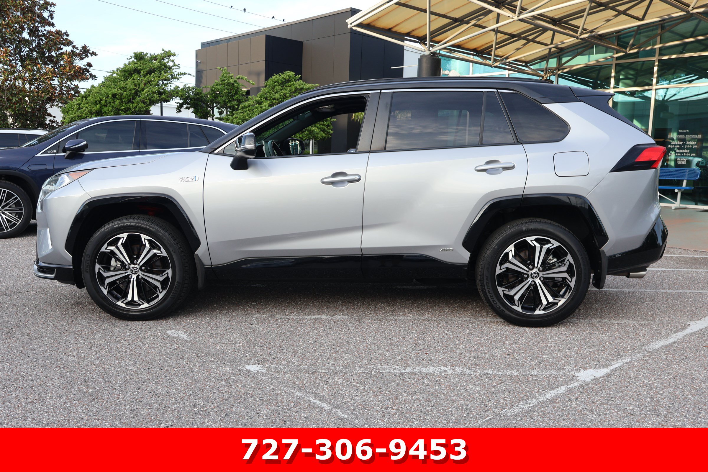 Used 2021 Toyota RAV4 XSE w/ Weather Package AWD/4WD image 6