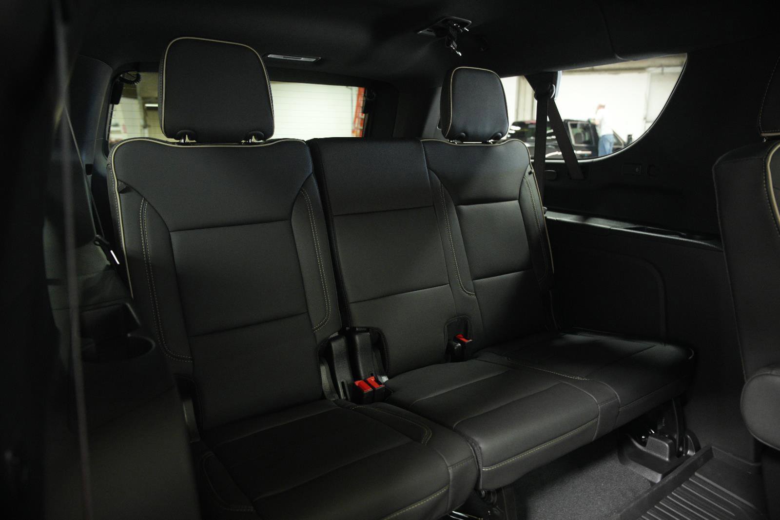 New 2026 GMC Yukon XL Elevation w/ Elevation Premium Package AWD/4WD image 15