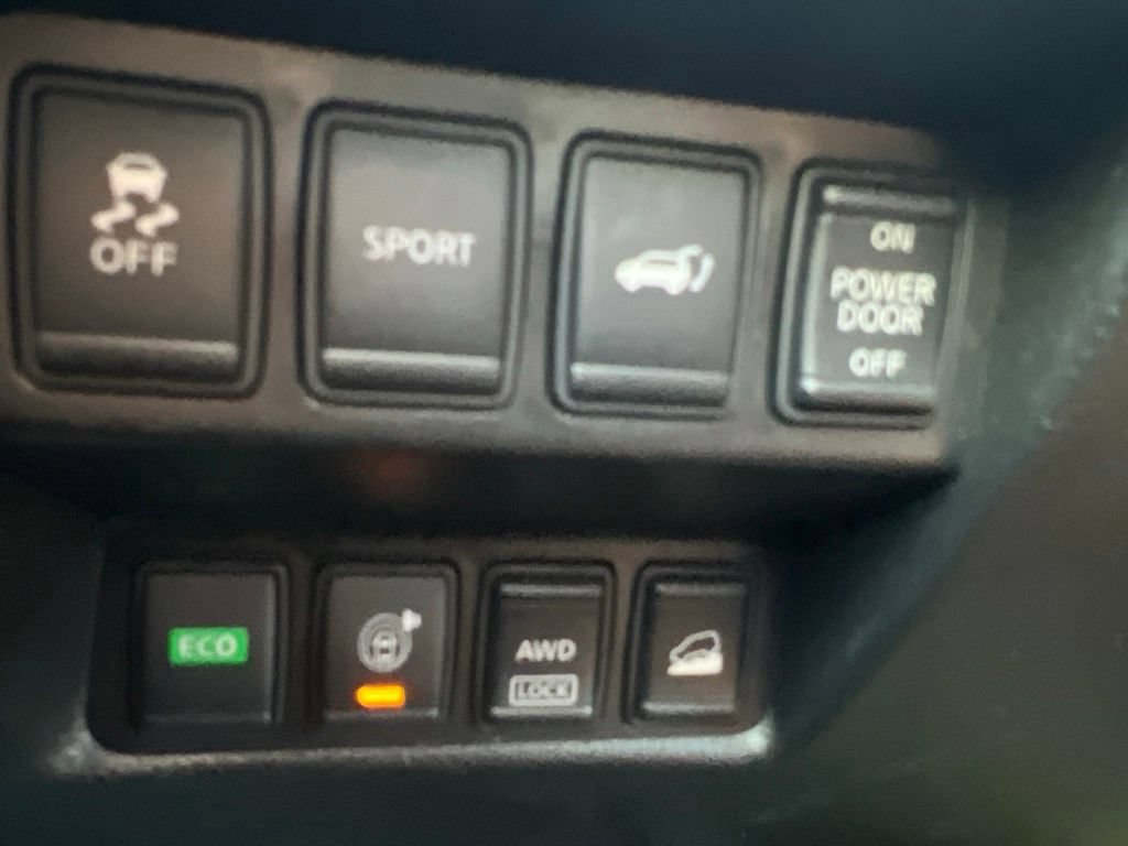 Used 2016 Nissan Rogue SV w/ SV Premium Package AWD/4WD image 45