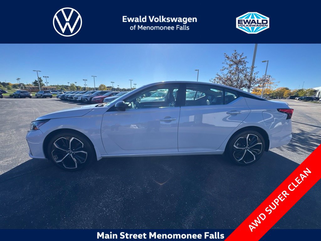 Used 2024 Nissan Altima 2.5 SR AWD/4WD image 4