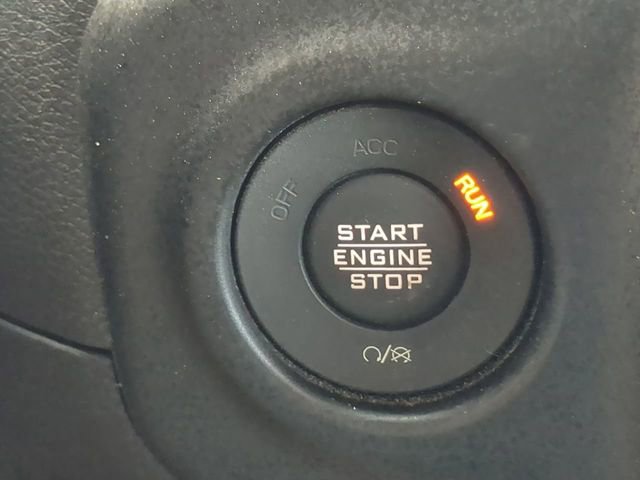 Used 2023 Jeep Wrangler Unlimited Rubicon w/ Cold Weather Group AWD/4WD image 28