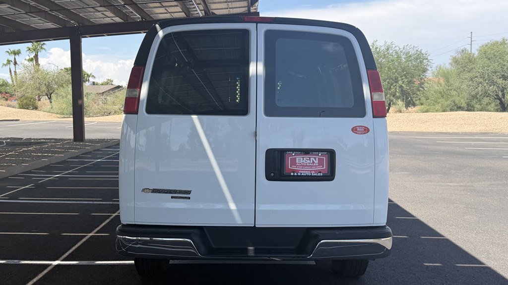 Used 2014 Chevrolet Express 3500 RWD image 4