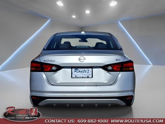 Used 2024 Nissan Altima 2.5 SV image 5