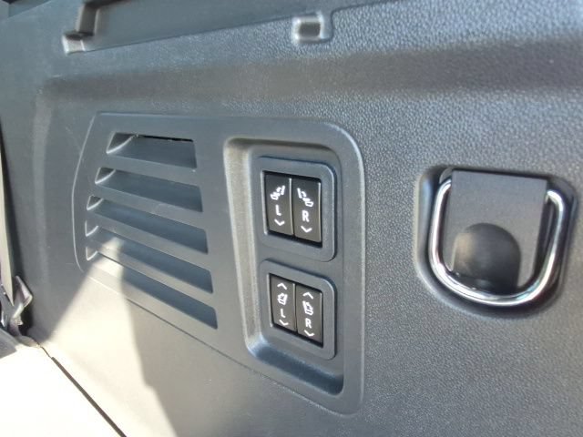Used 2024 Chevrolet Traverse RS AWD/4WD image 14