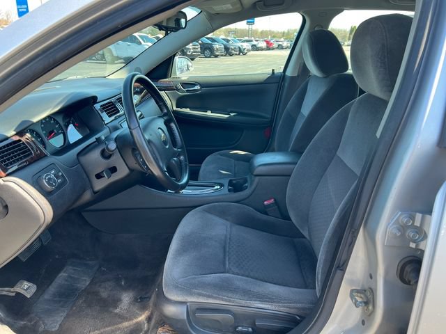 Used 2014 Chevrolet Impala Limited LS FWD image 3