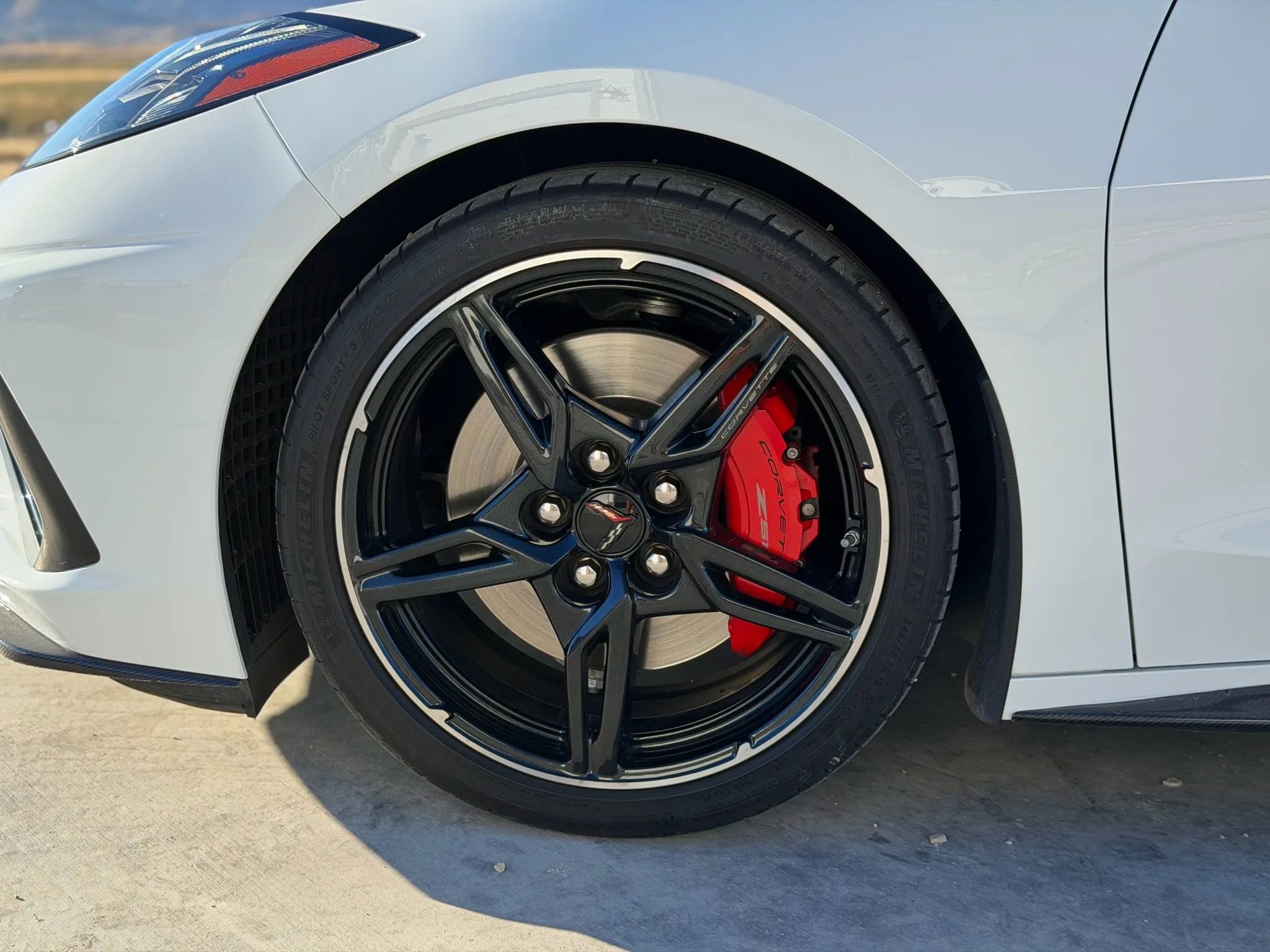 Used 2021 Chevrolet Corvette Stingray Premium Cpe w/ Z51 Performance Package image 4