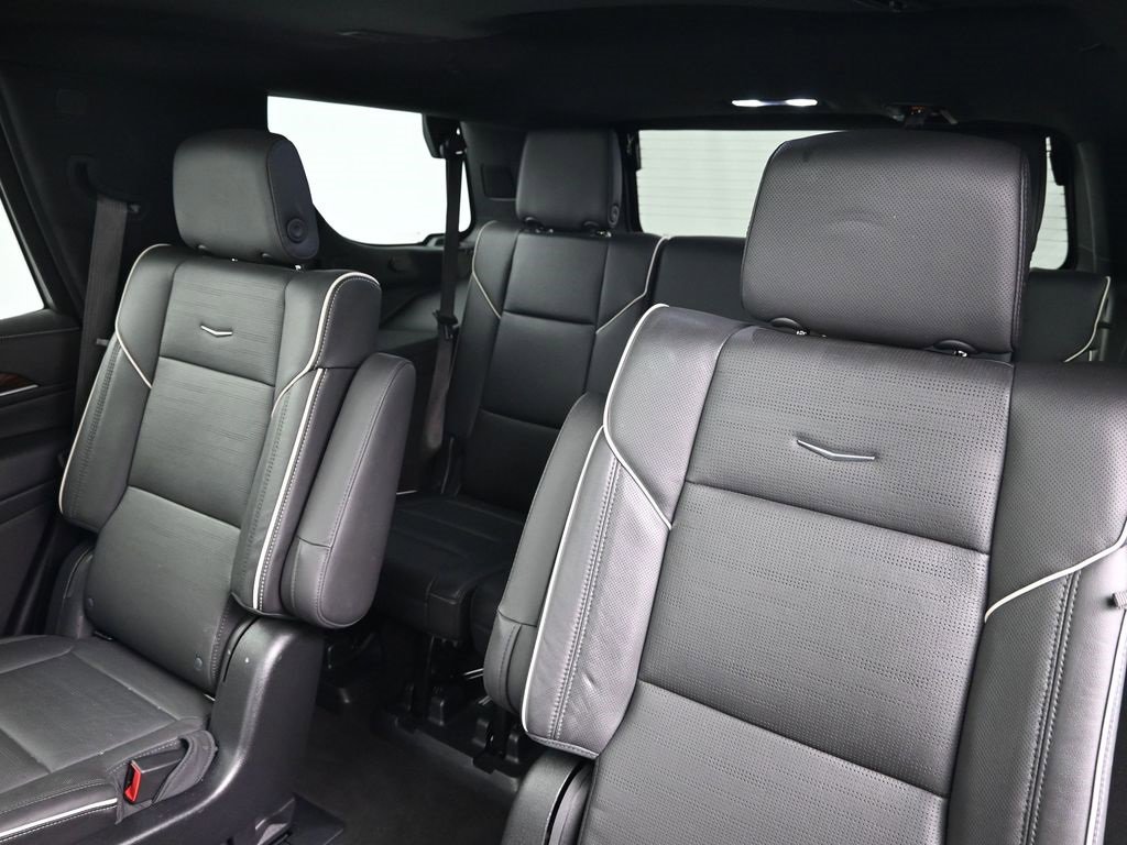 Used 2023 Cadillac Escalade Premium Luxury image 6