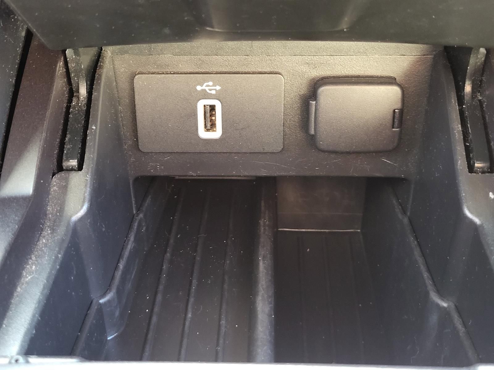 Used 2018 Ford Explorer Limited image 32