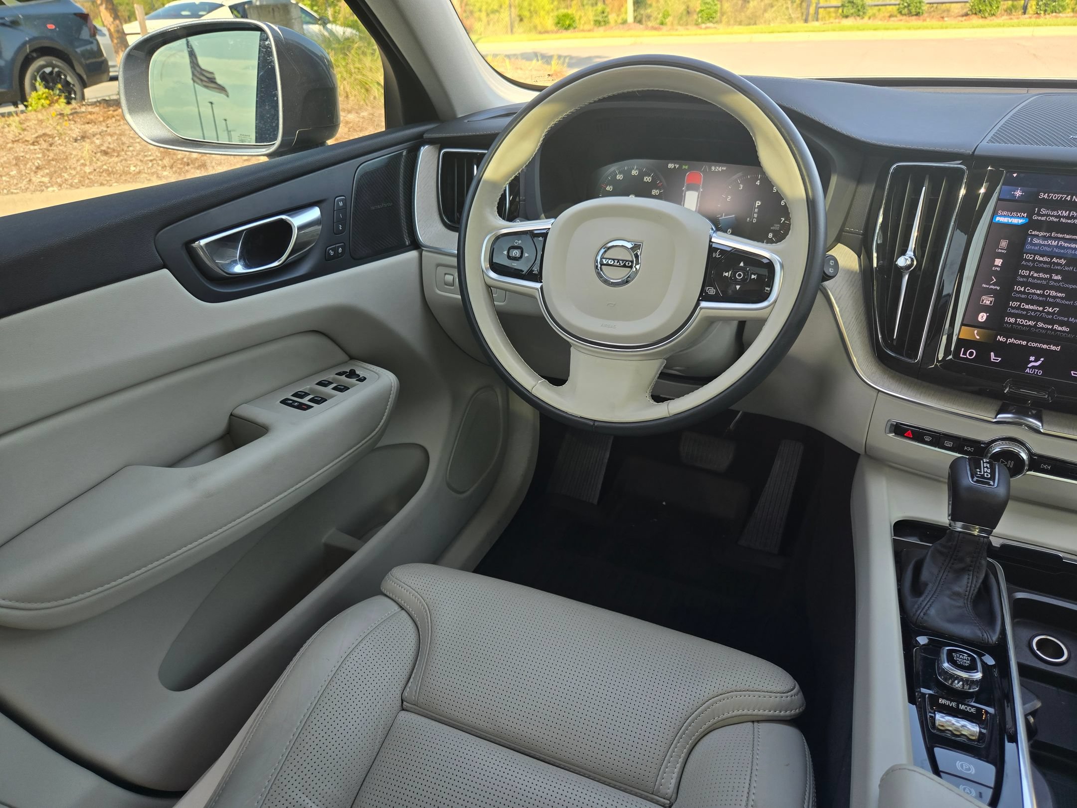 Used 2021 Volvo XC60 T5 Inscription w/ Protection Package Premier FWD image 9