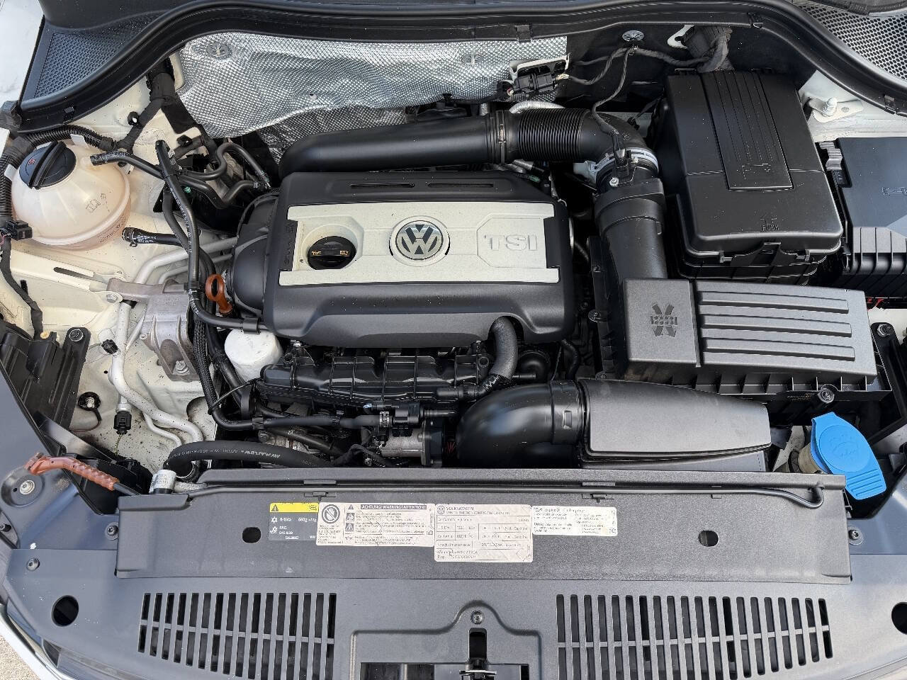 Used 2013 Volkswagen Tiguan S FWD image 8