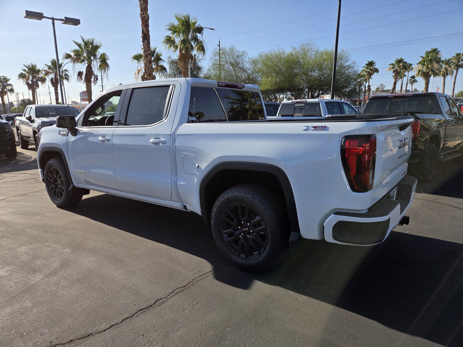 New 2025 GMC Sierra 1500 Elevation image 3