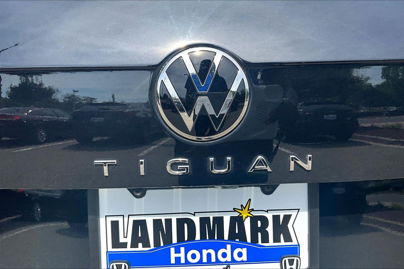 Used 2022 Volkswagen Tiguan SE w/ Panoramic Sunroof Package AWD/4WD image 33