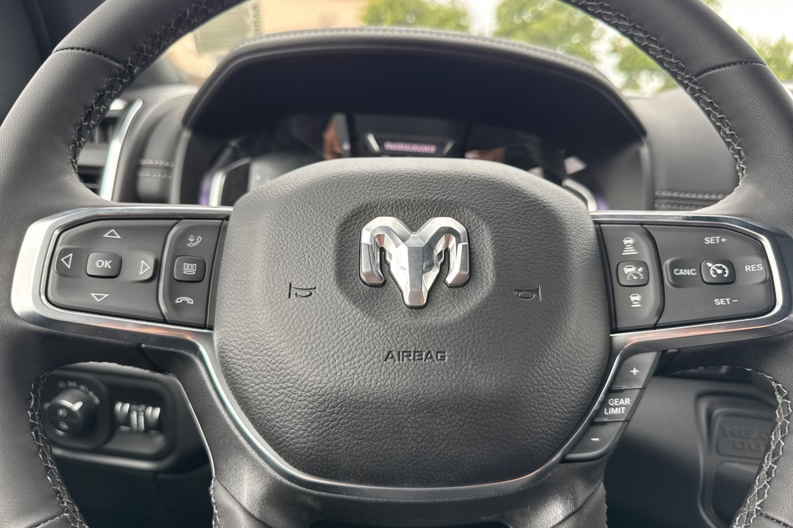 New 2026 RAM 2500 Laramie AWD/4WD image 22