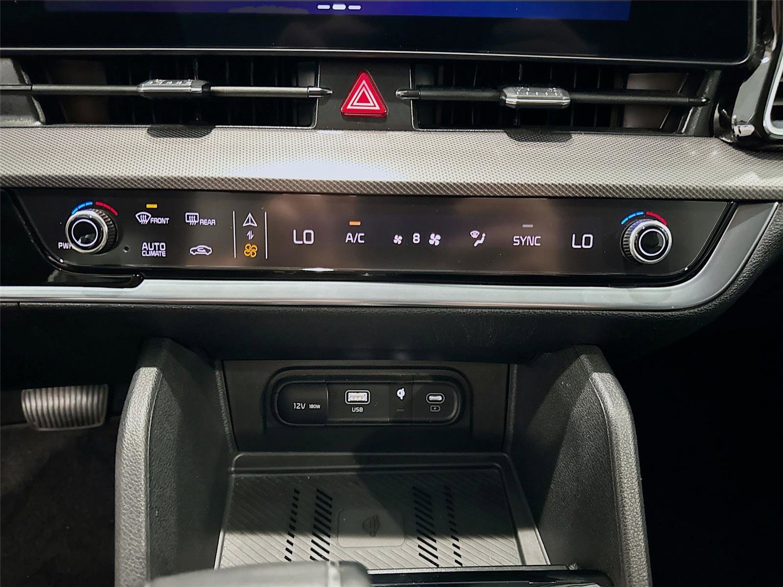 Used 2024 Kia Sportage SX image 14